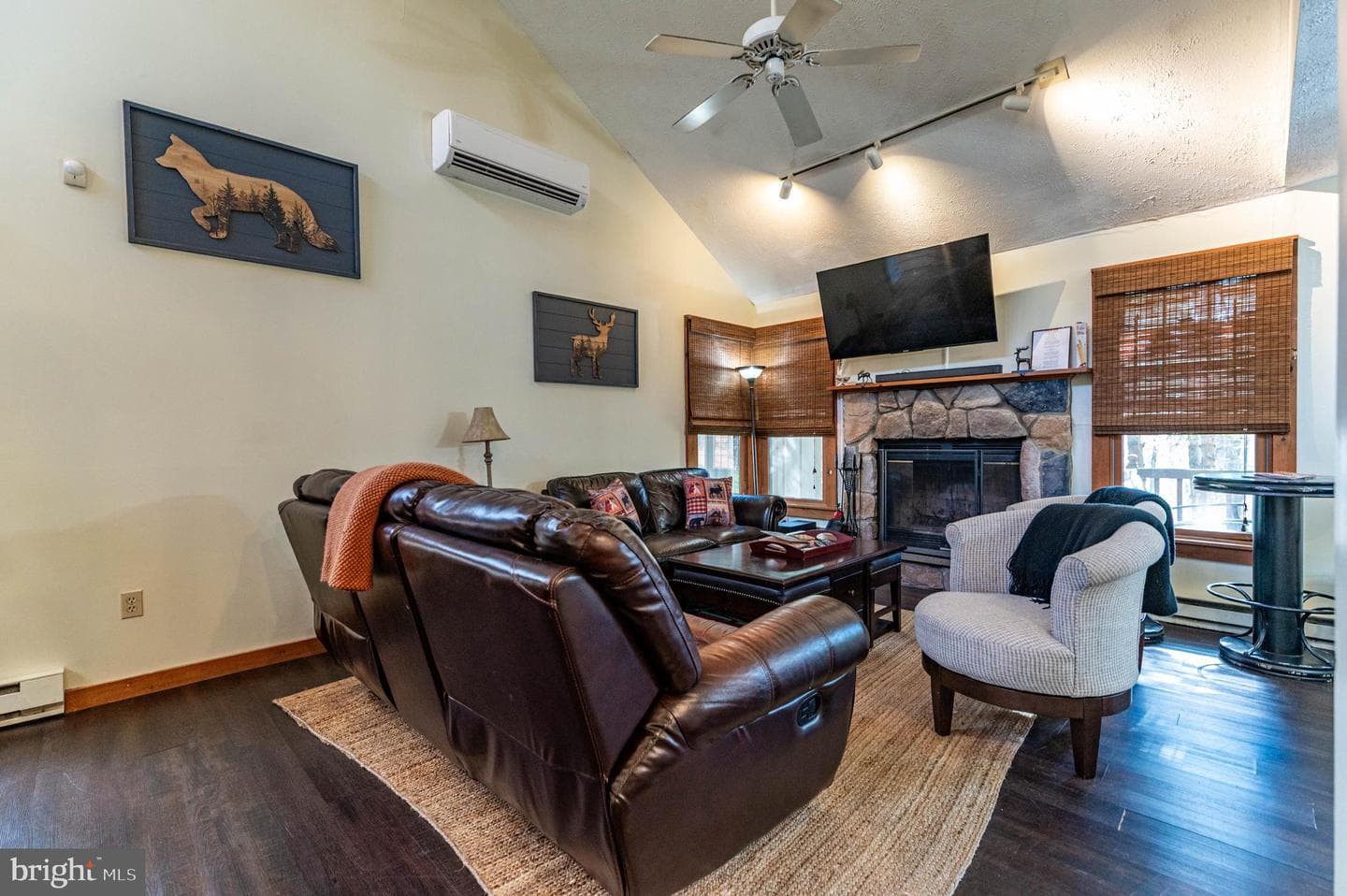 412 Hickory Dr photo 13