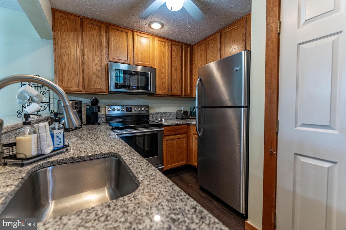 412 Hickory Dr photo 19