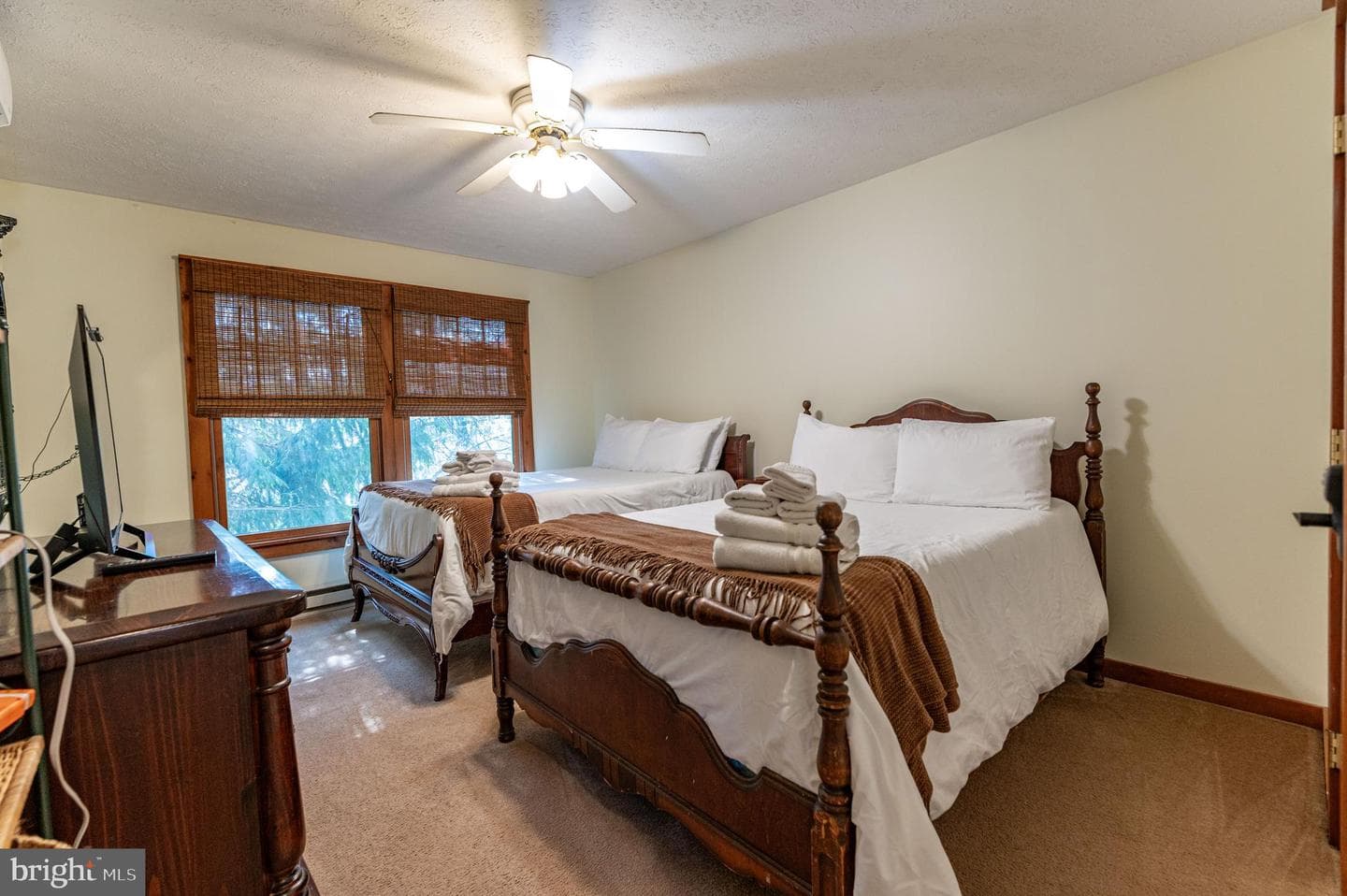 412 Hickory Dr photo 30