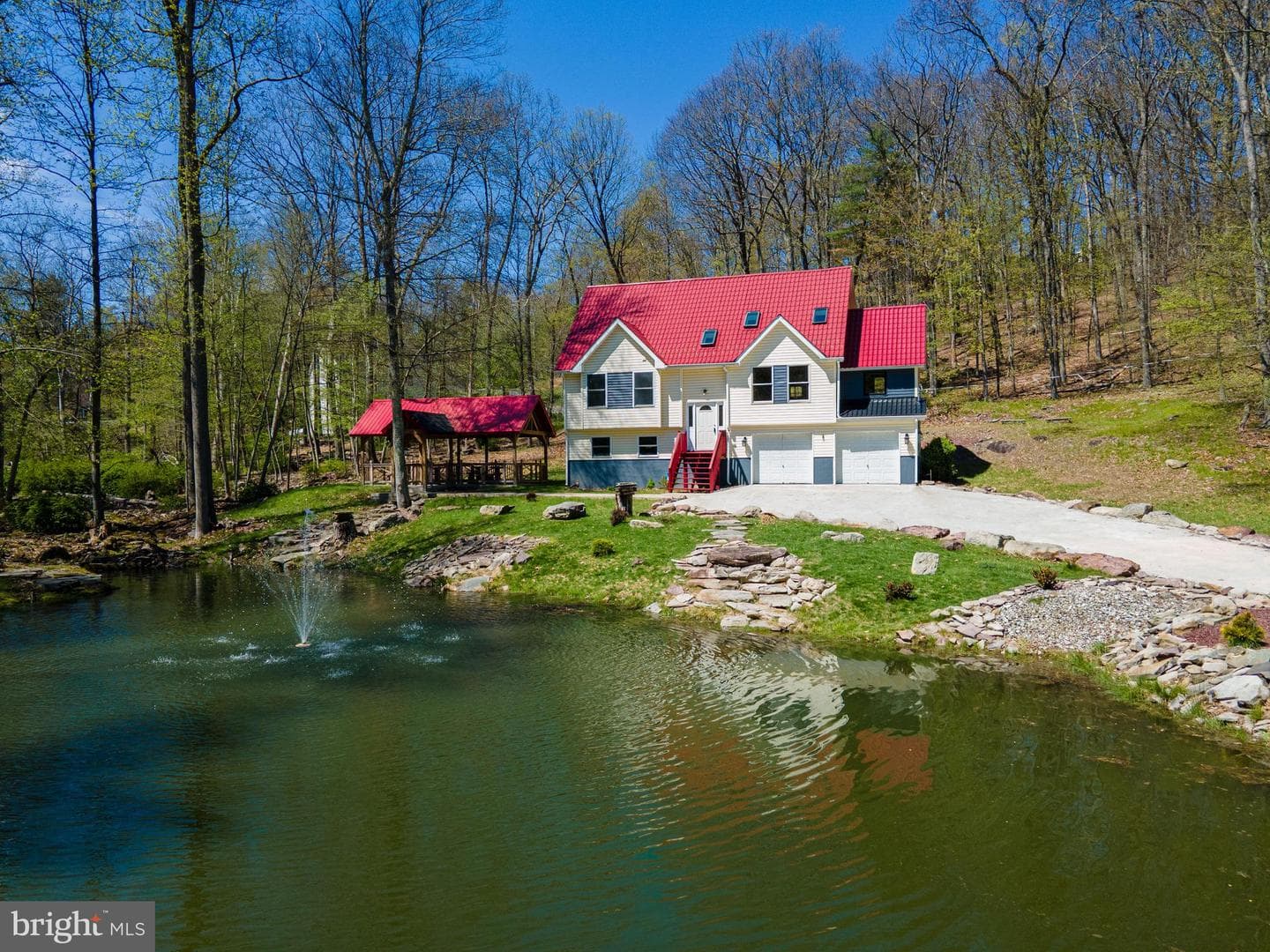 57 Lake Lane, East Stroudsburg