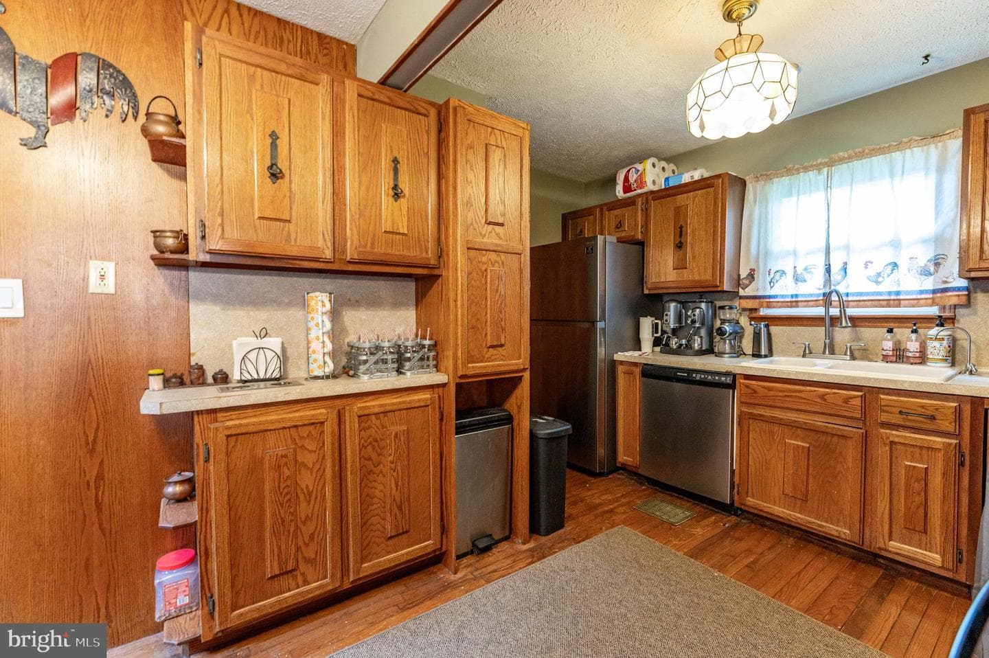1328 Winding Way photo 11