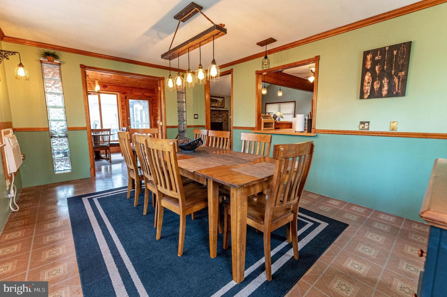 1328 Winding Way photo 16