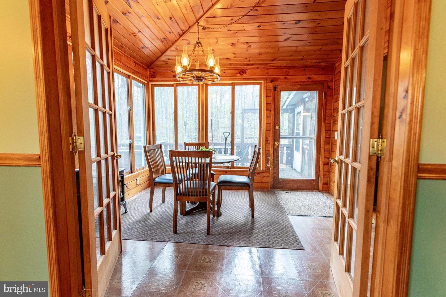 1328 Winding Way photo 17