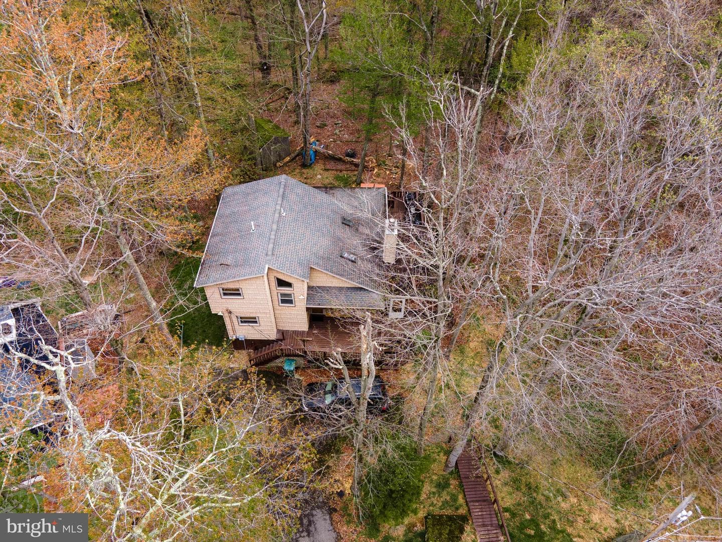 1328 Winding Way, Tobyhanna