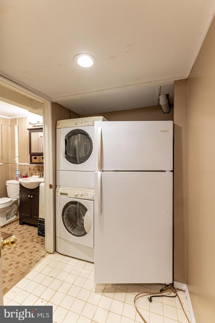 1328 Winding Way photo 29
