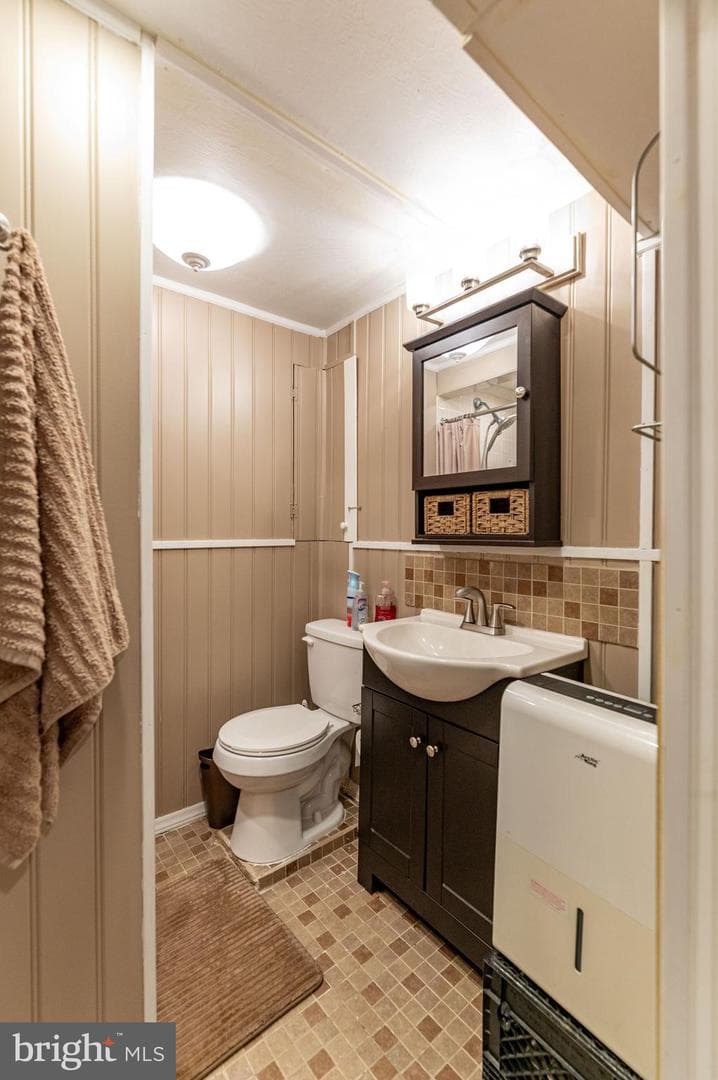 1328 Winding Way photo 30