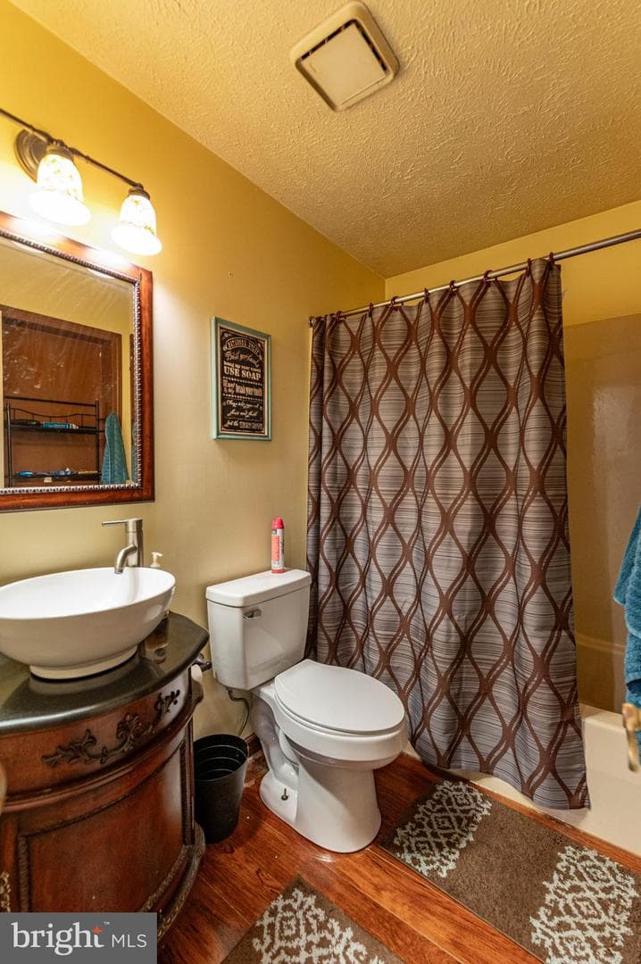 1328 Winding Way photo 35