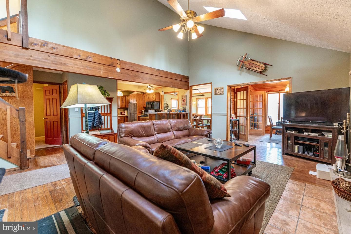 1328 Winding Way photo 6