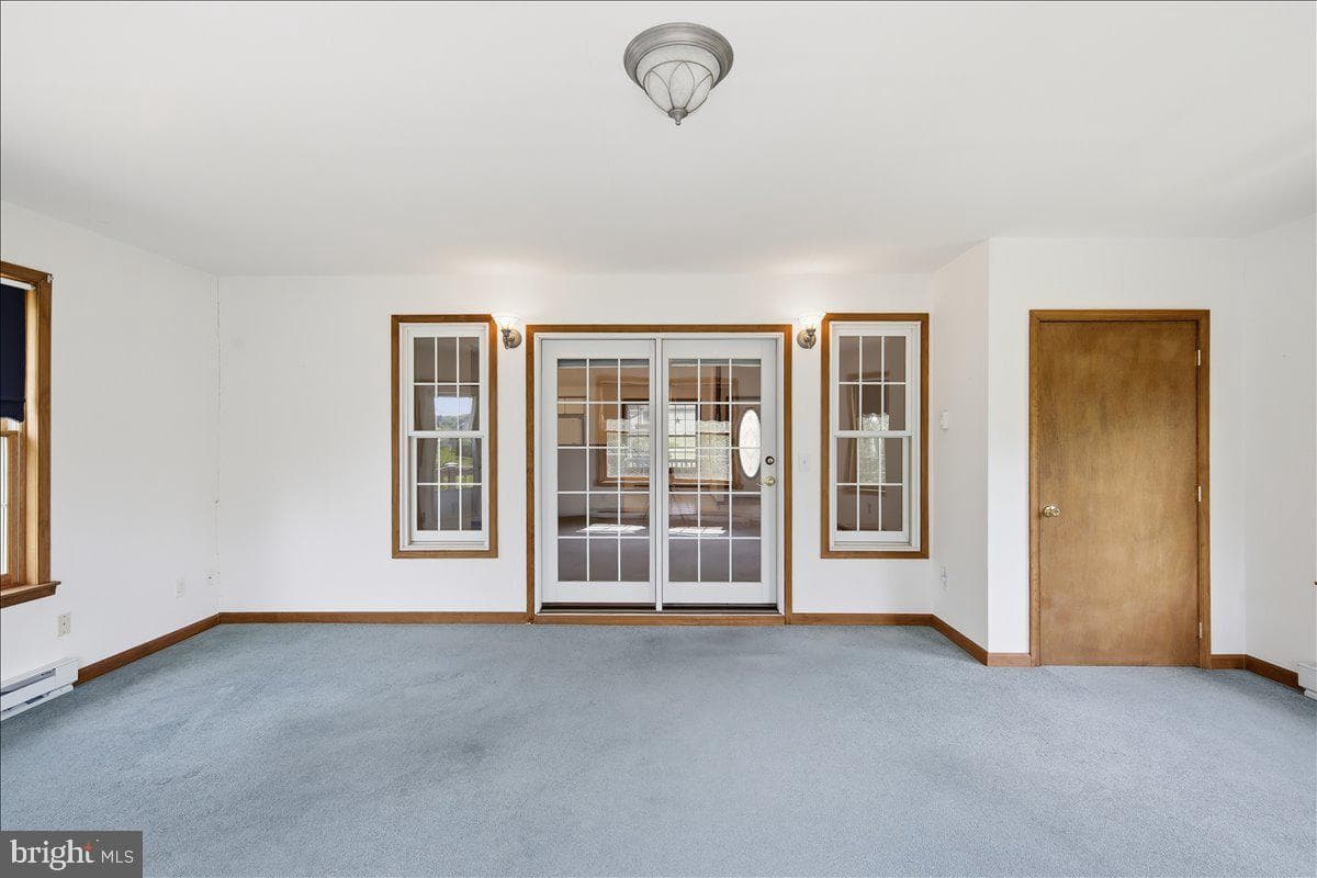 166 Regency Lane photo 23