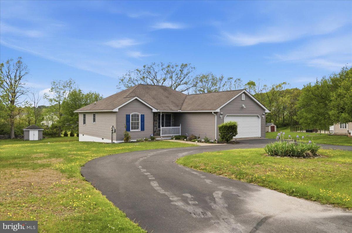 166 Regency Lane photo 4