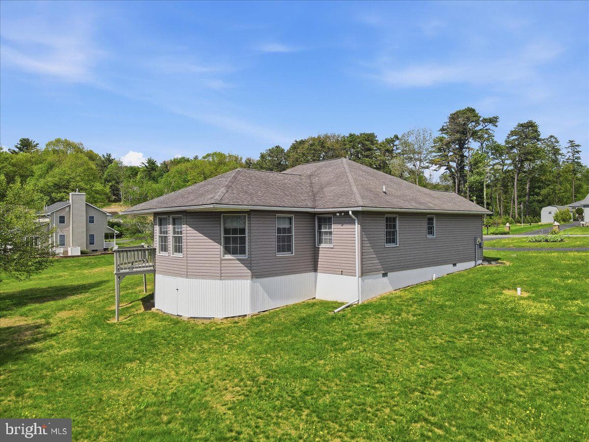 166 Regency Lane photo 46