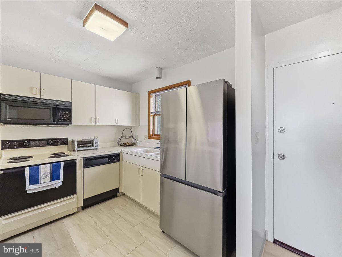 146 Foxfire Drive #307 photo 26