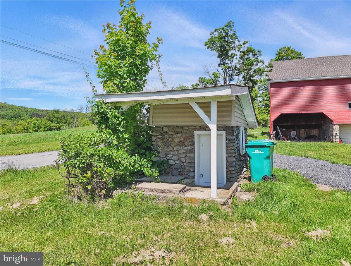 1652 Bonser Road photo 54