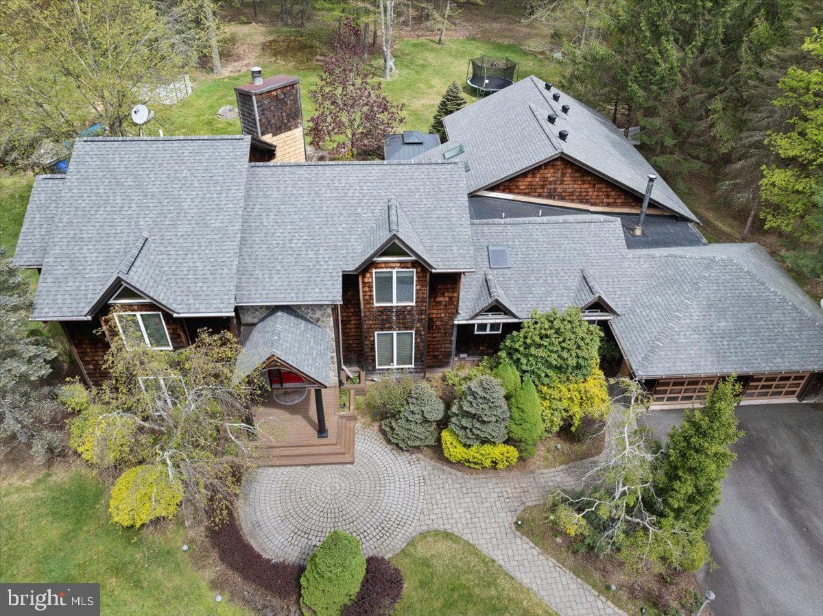 187 Sawmill Road, Pocono Lake