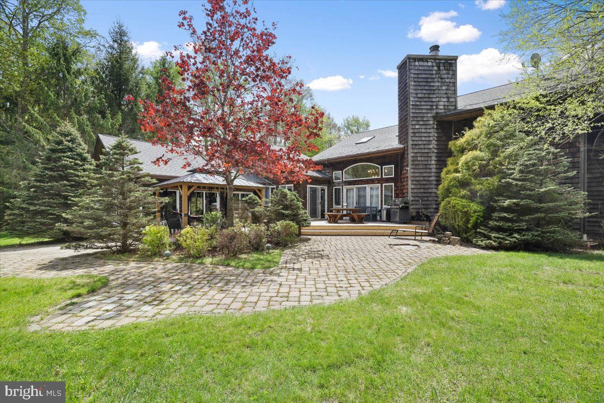 187 Sawmill Road photo 16