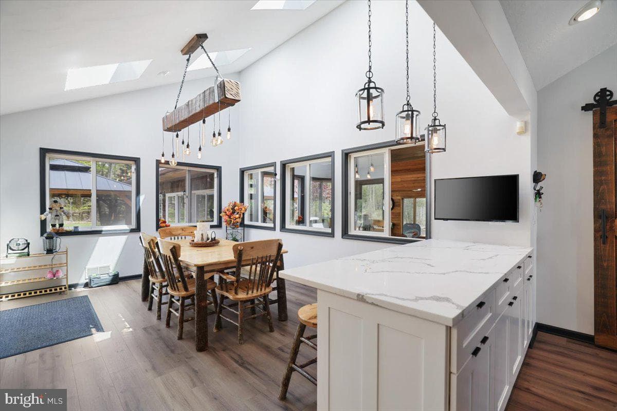 187 Sawmill Road photo 32