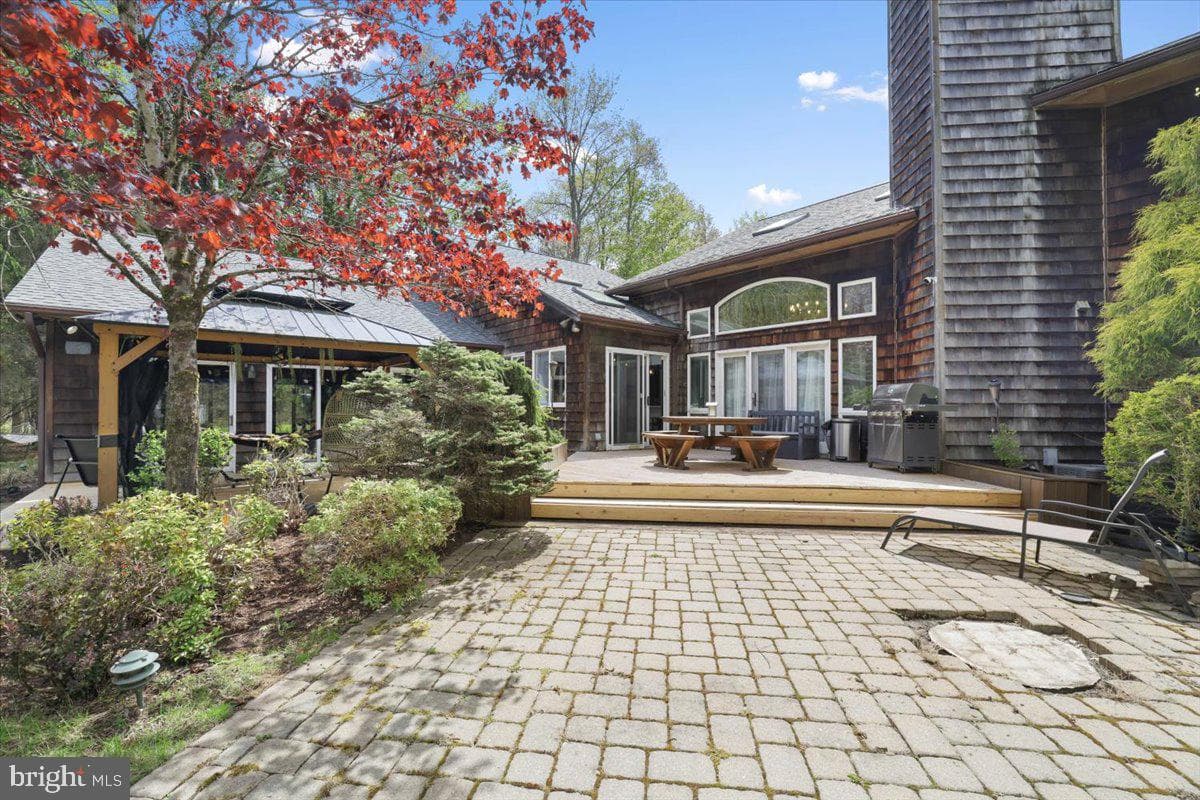 187 Sawmill Road photo 4