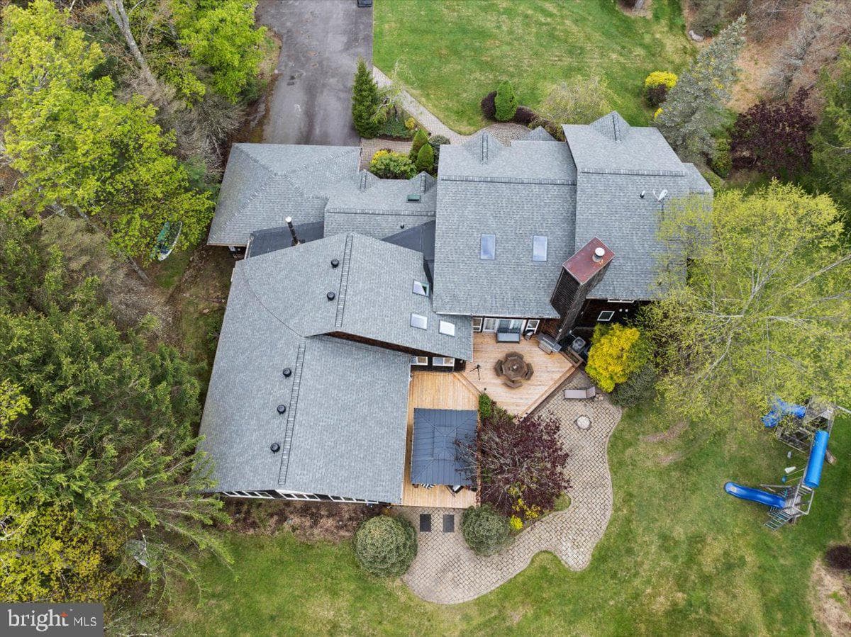 187 Sawmill Road photo 8