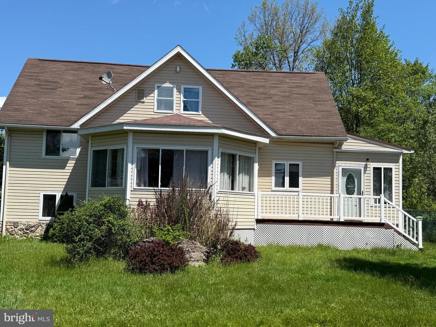 7639 Lake Shore Drive photo 3