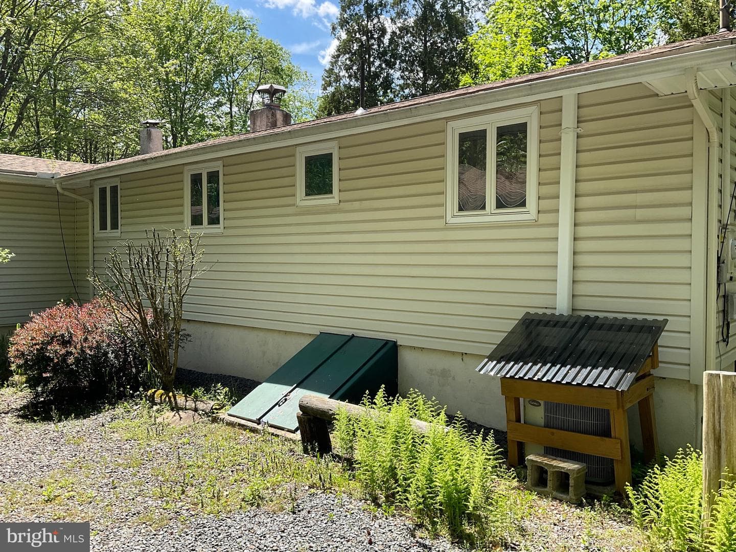 104 Tepee Drive photo 33
