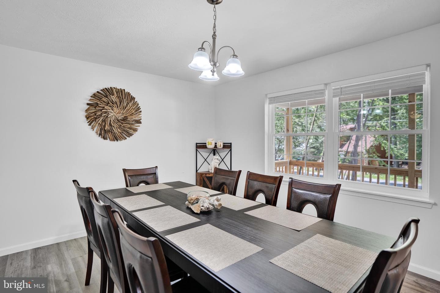 8595 Periwinkle Drive photo 10