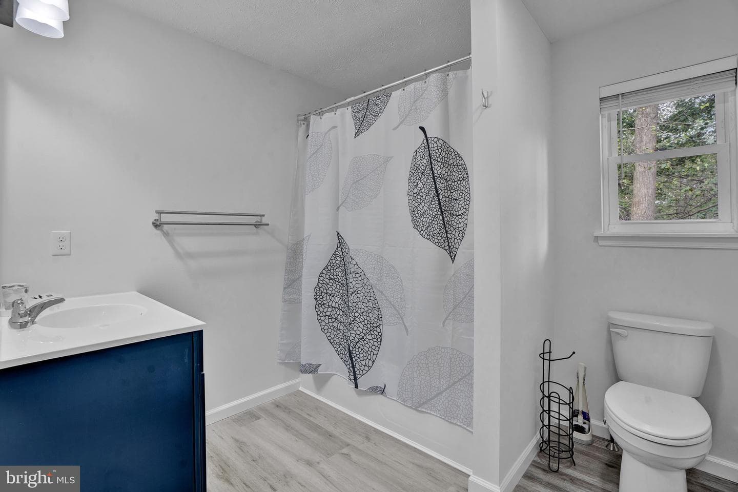 8595 Periwinkle Drive photo 23
