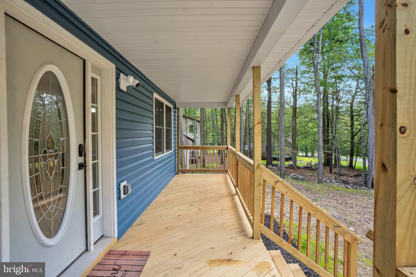 8595 Periwinkle Drive photo 3
