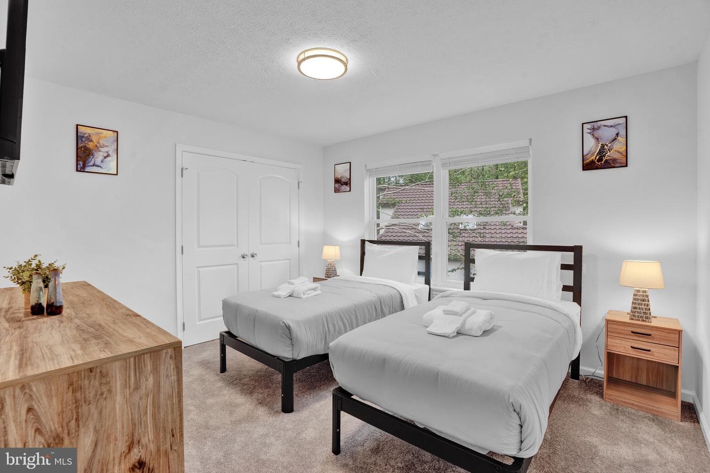8595 Periwinkle Drive photo 32