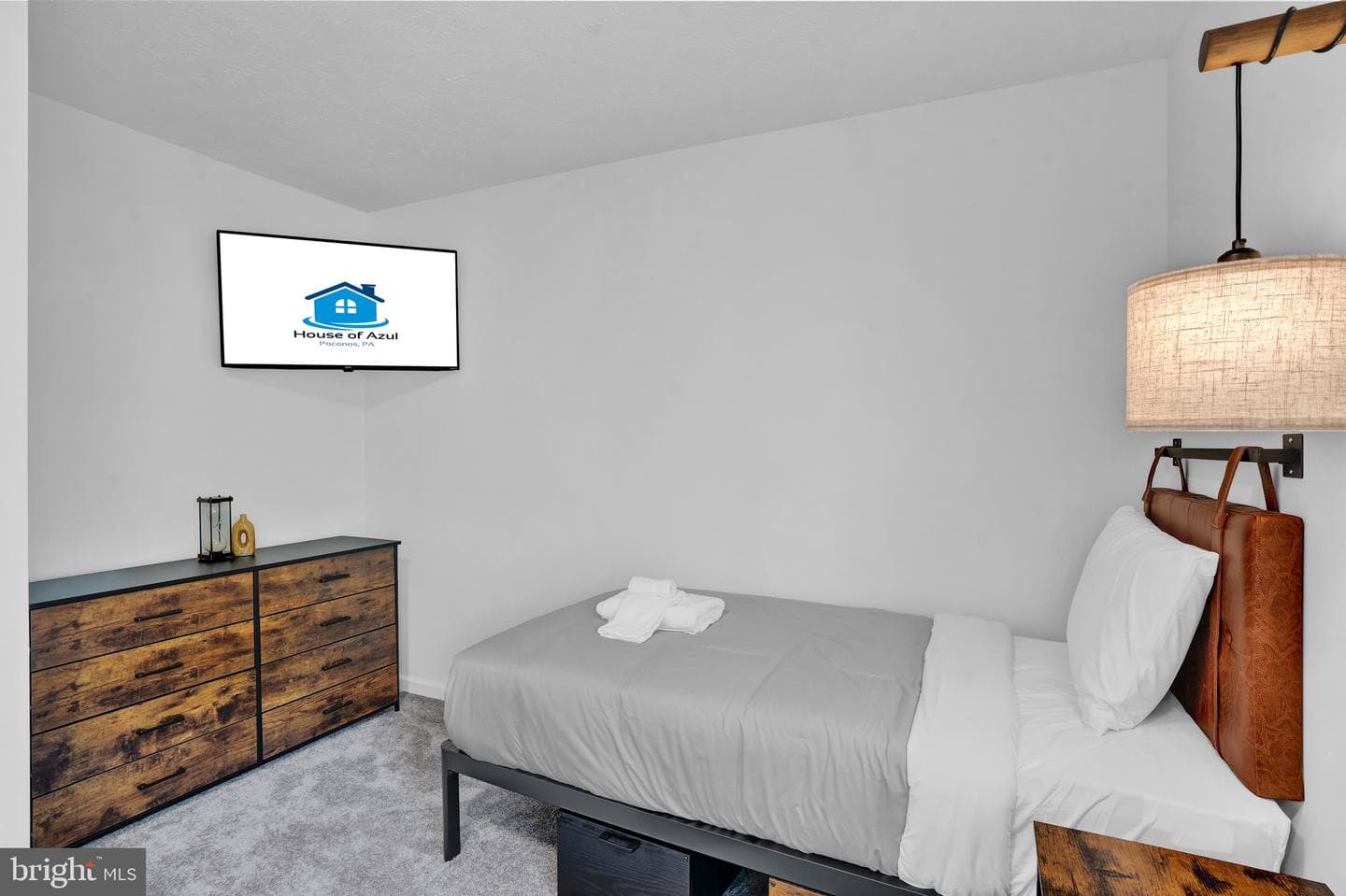 8595 Periwinkle Drive photo 36
