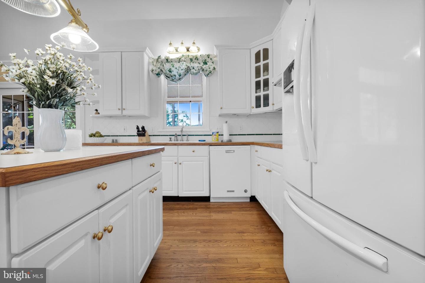 237 Eastshore Drive photo 13