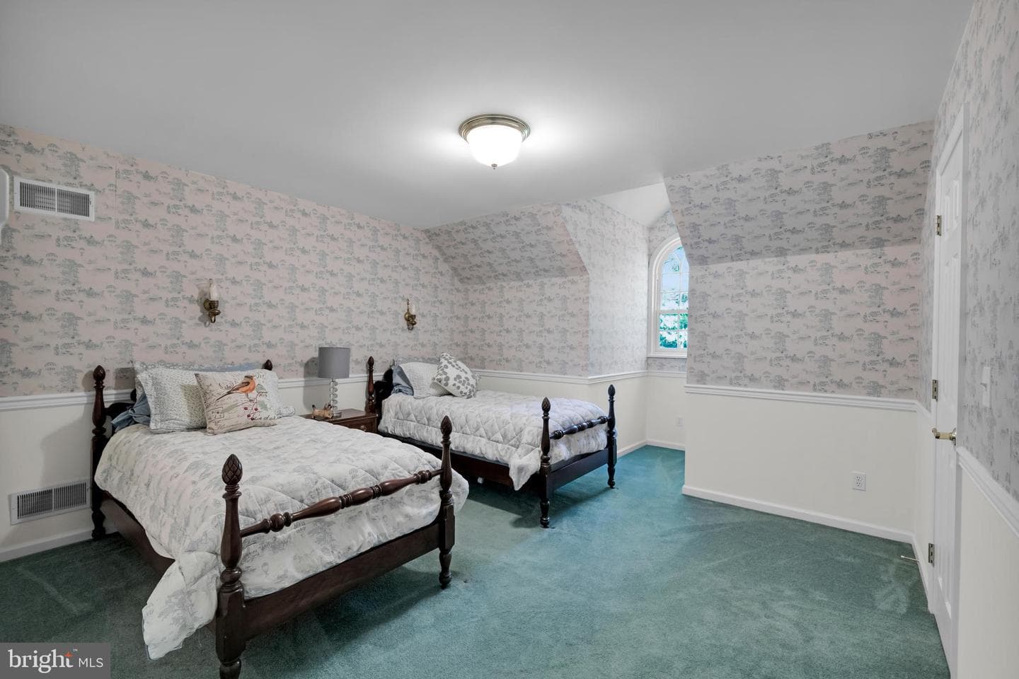 237 Eastshore Drive photo 40