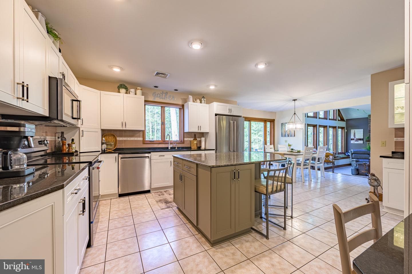 144 Shady Lane photo 10