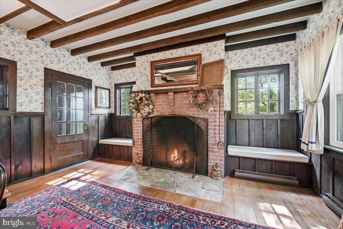 90 Oak Lane photo 13