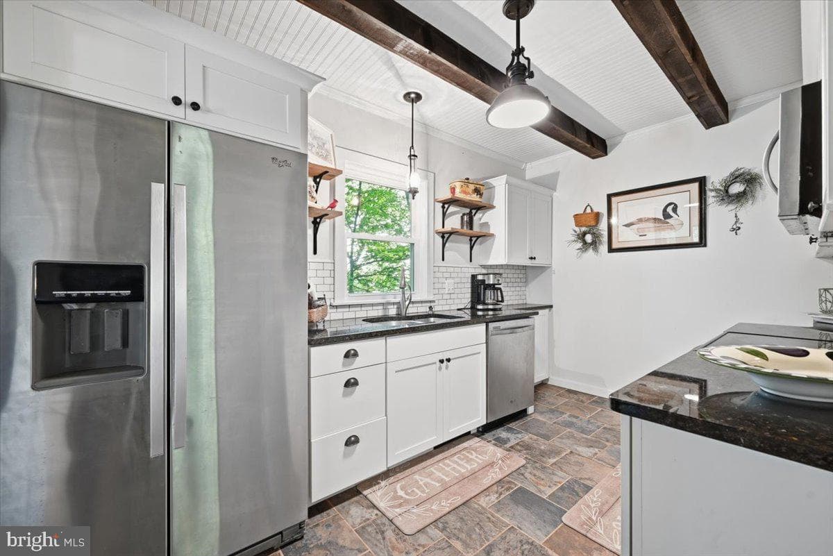 90 Oak Lane photo 23