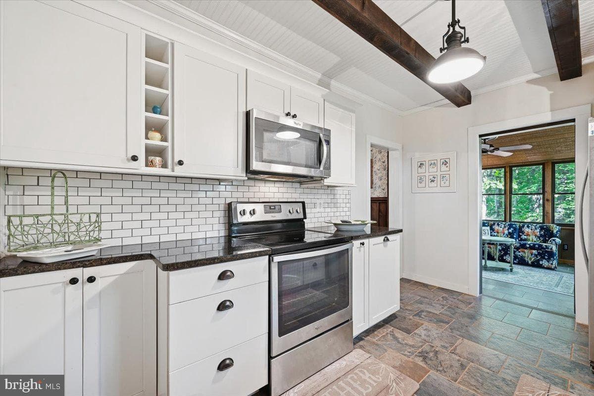 90 Oak Lane photo 27