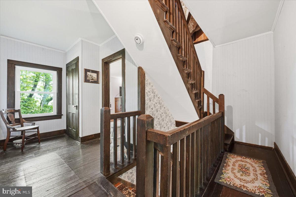 90 Oak Lane photo 32