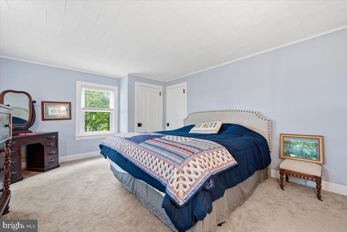 90 Oak Lane photo 43