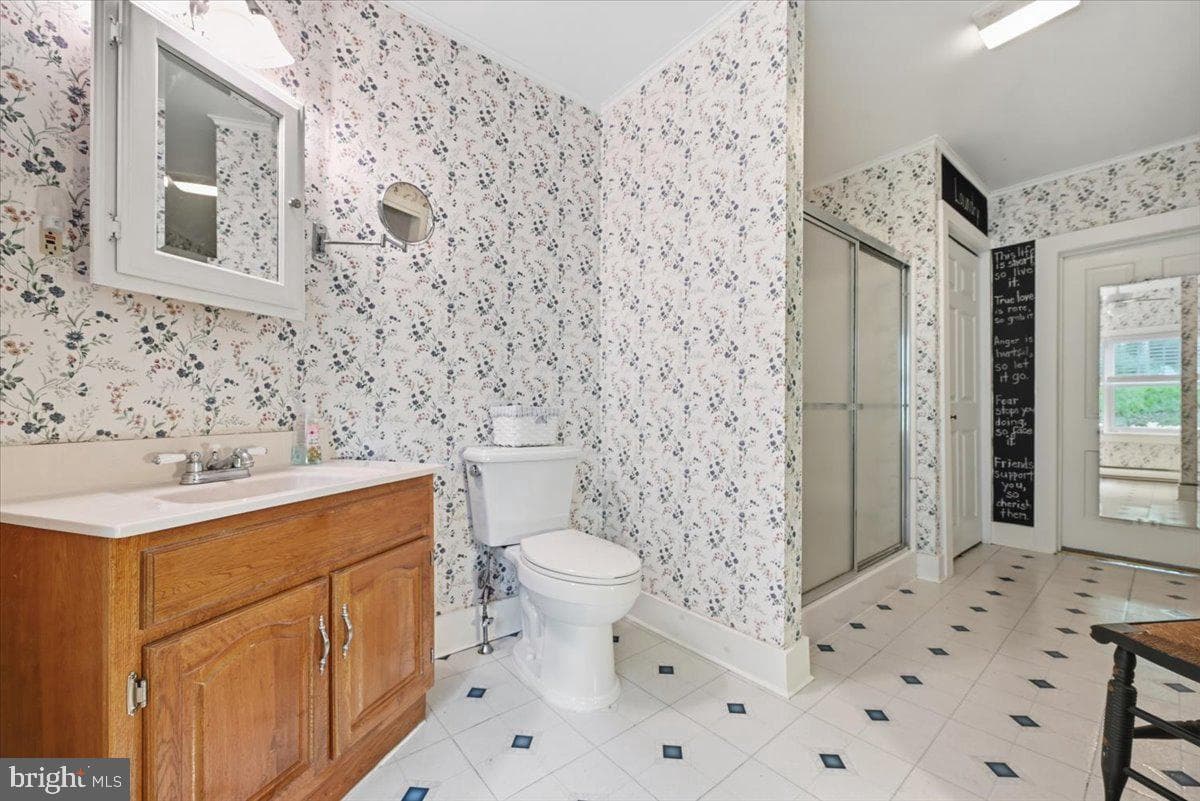 90 Oak Lane photo 49