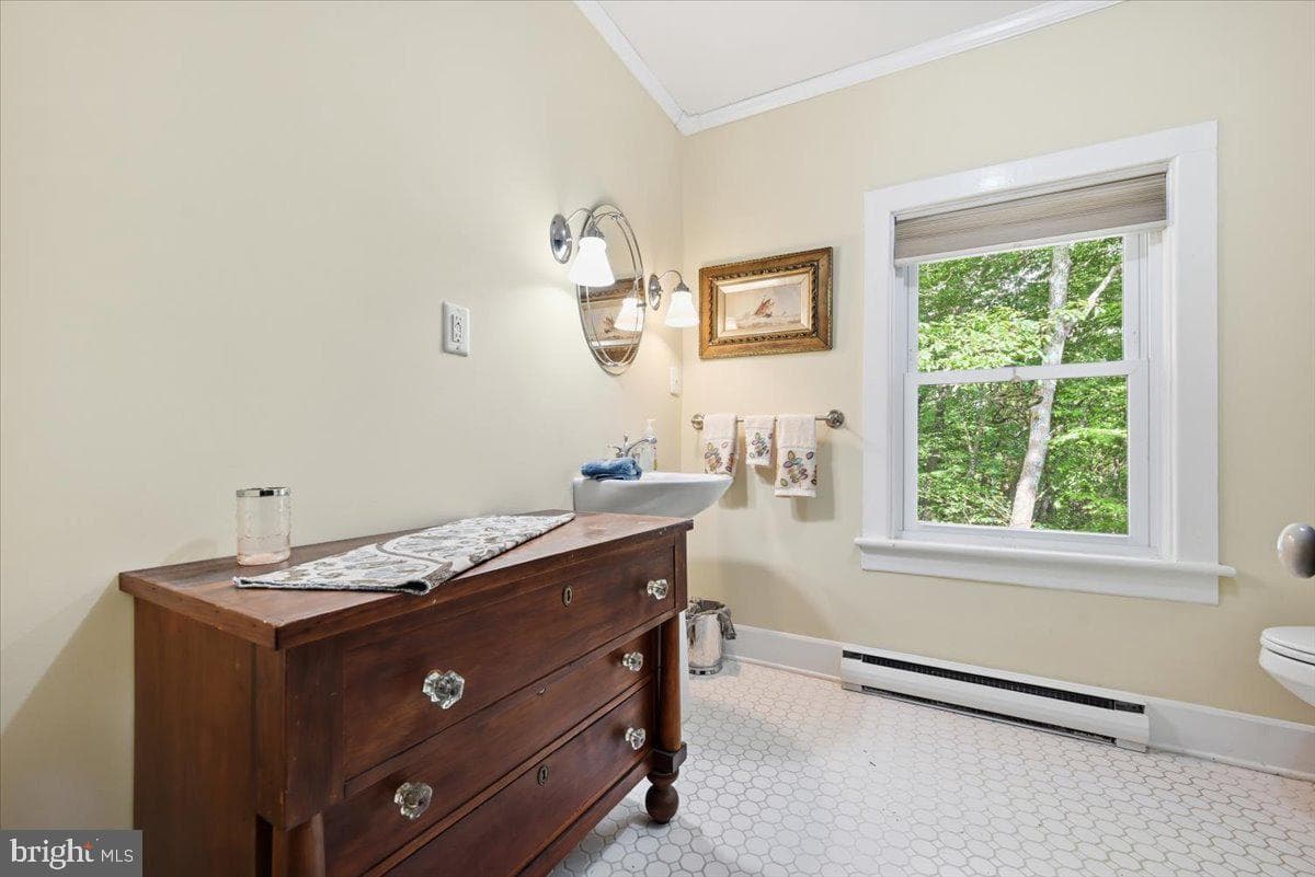 90 Oak Lane photo 52