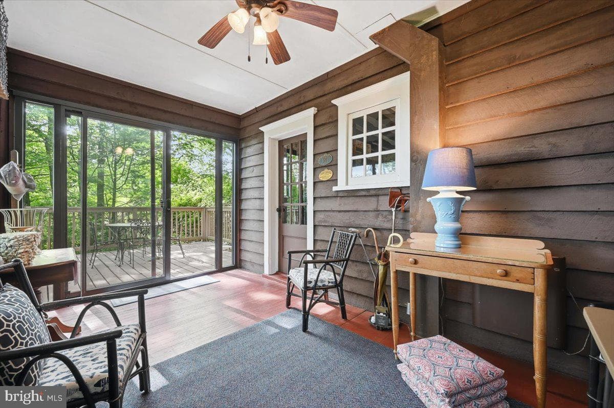 90 Oak Lane photo 66