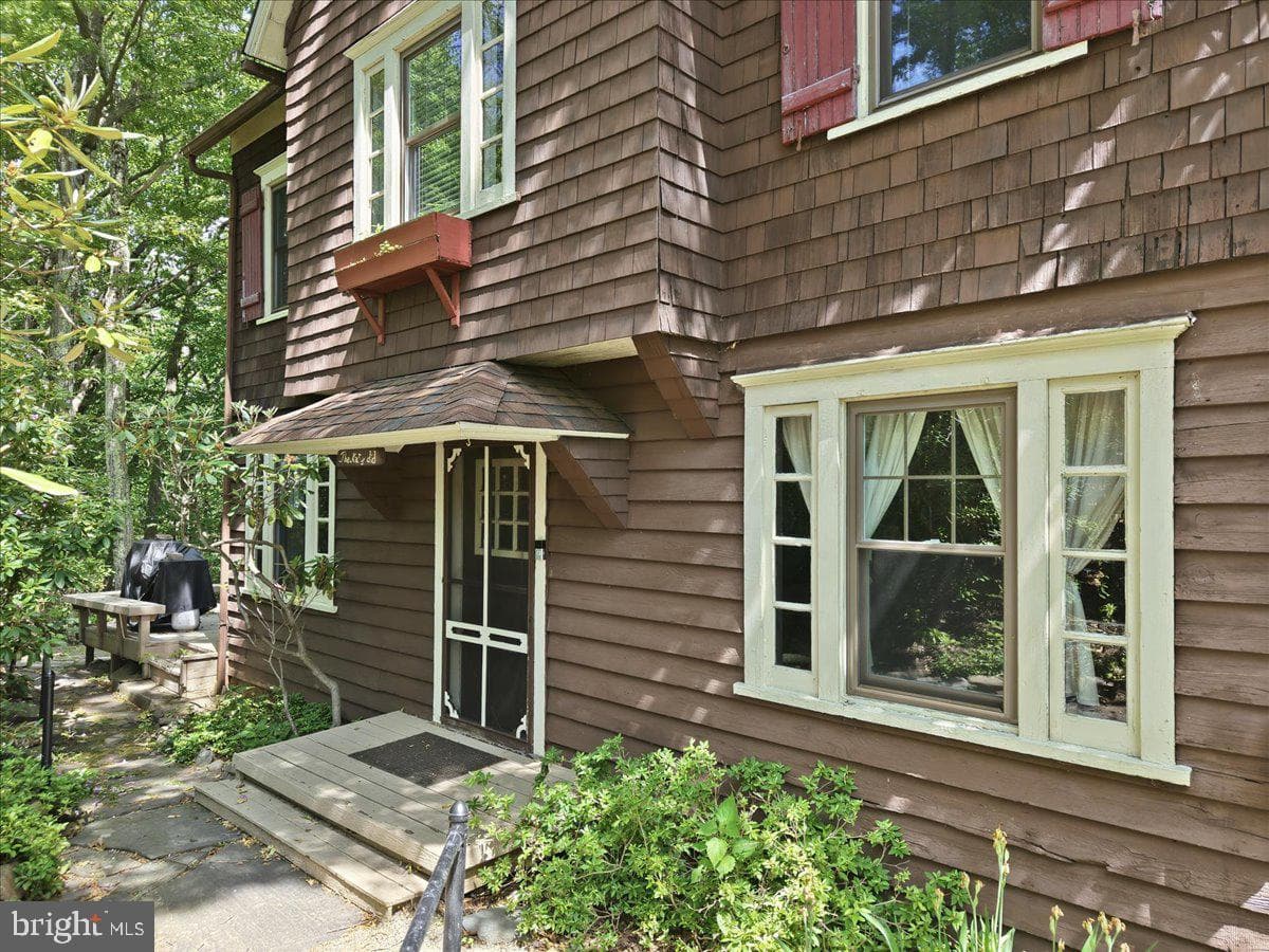 90 Oak Lane photo 76