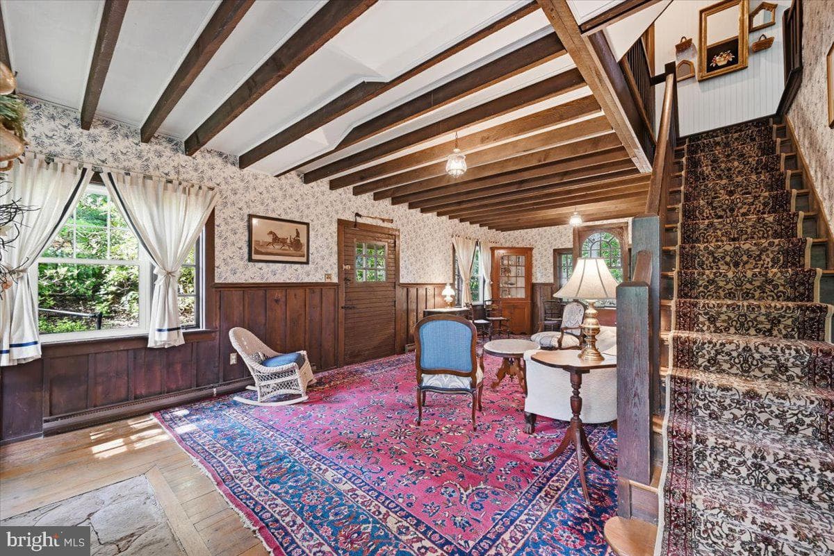 90 Oak Lane photo 8