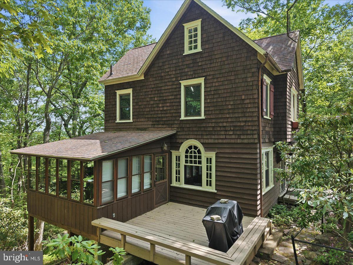 90 Oak Lane photo 80