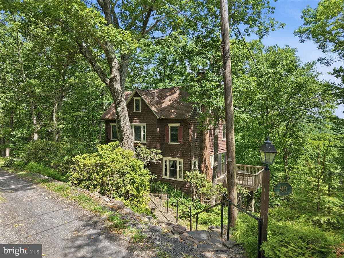90 Oak Lane photo 83
