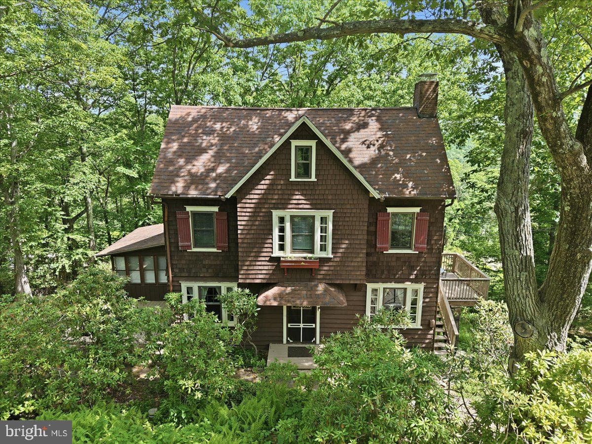 90 Oak Lane photo 86
