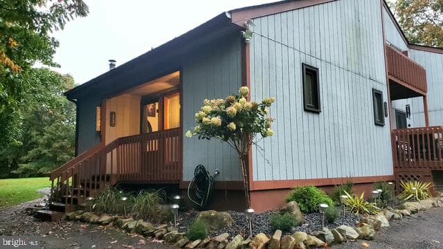 15 Ski Side Dr, Tannersville