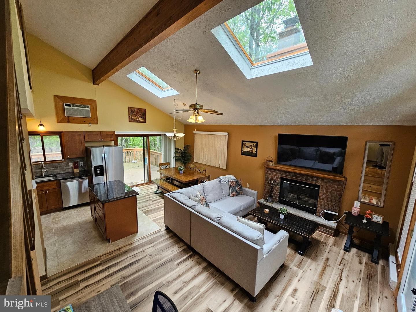 8226 Woodchuck Court photo 3