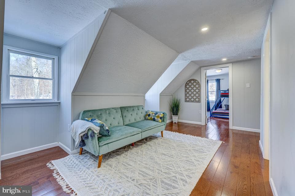 143 Cathleen Drive photo 25
