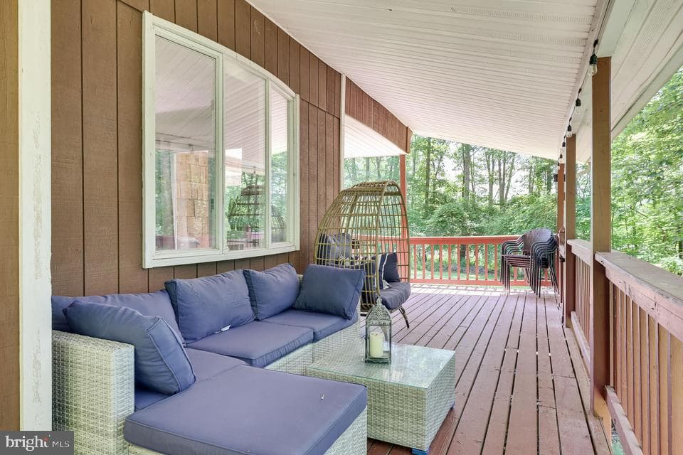 143 Cathleen Drive photo 42