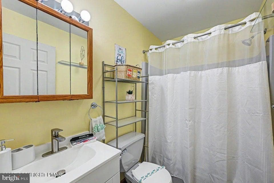 211 Nadine Boulevard photo 47
